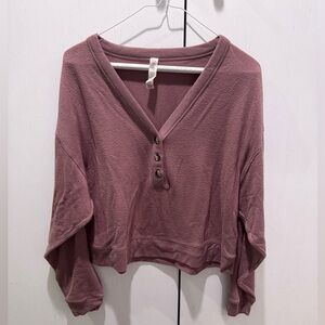 Alo V-Neck Henley Top in Mauve